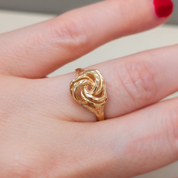 14K Yellow Gold Love-Knot Ring — Size 5.5 - Picture 6 of 13